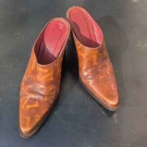 Donald J. Pliner Brown Floral Mules